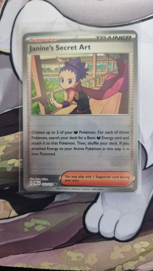 Pokemon - Janine's Secret Art - Pokeball Holo - 112/131 - Prismatic Evolutions - English single